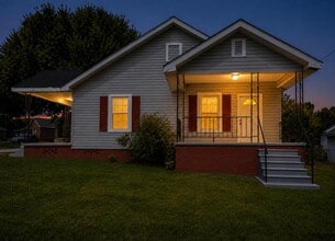 Building Photo - 425 Lakeview St