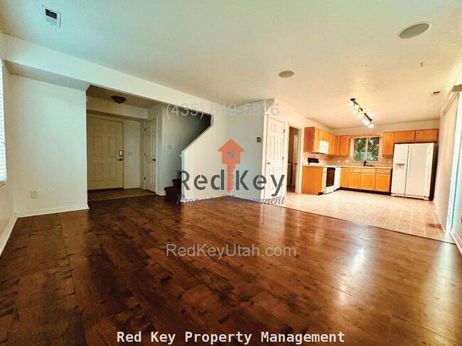 Foto del edificio - Hidden River Rd. Single Family Home