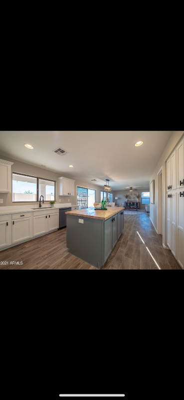 Foto del edificio - 25280 W Carter Ct