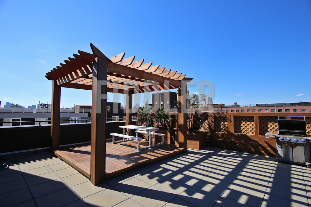 Foto principal - 220 N 10th St