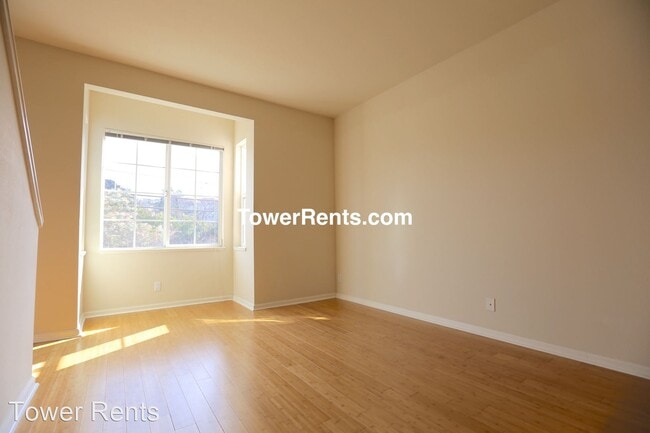 Building Photo - 2 br, 1.5 bath House - 400 Alemany Blvd #22