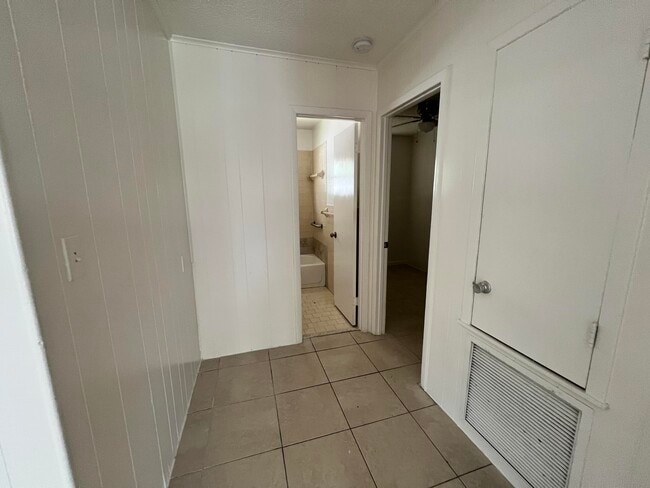 Foto del edificio - 3258 S 7th St