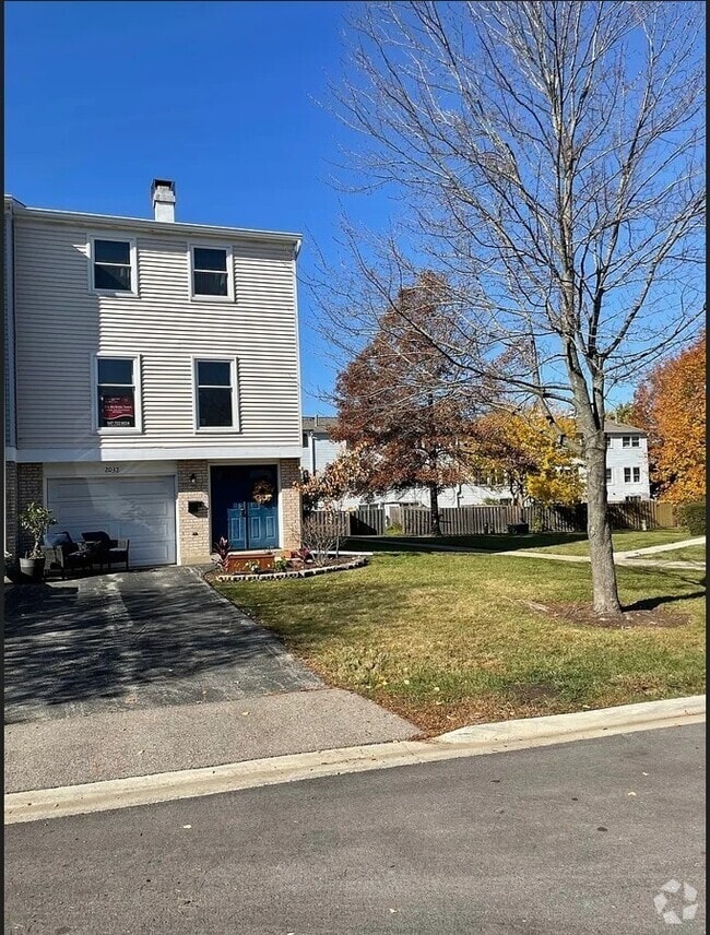 Building Photo - 2032 Stanley Ct