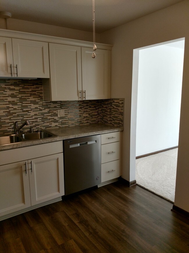 2076 Chateau Ct Unit 109, Grafton, WI 53024 Condo for Rent in Grafton