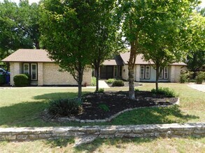 Building Photo - 1006 Porpoise St
