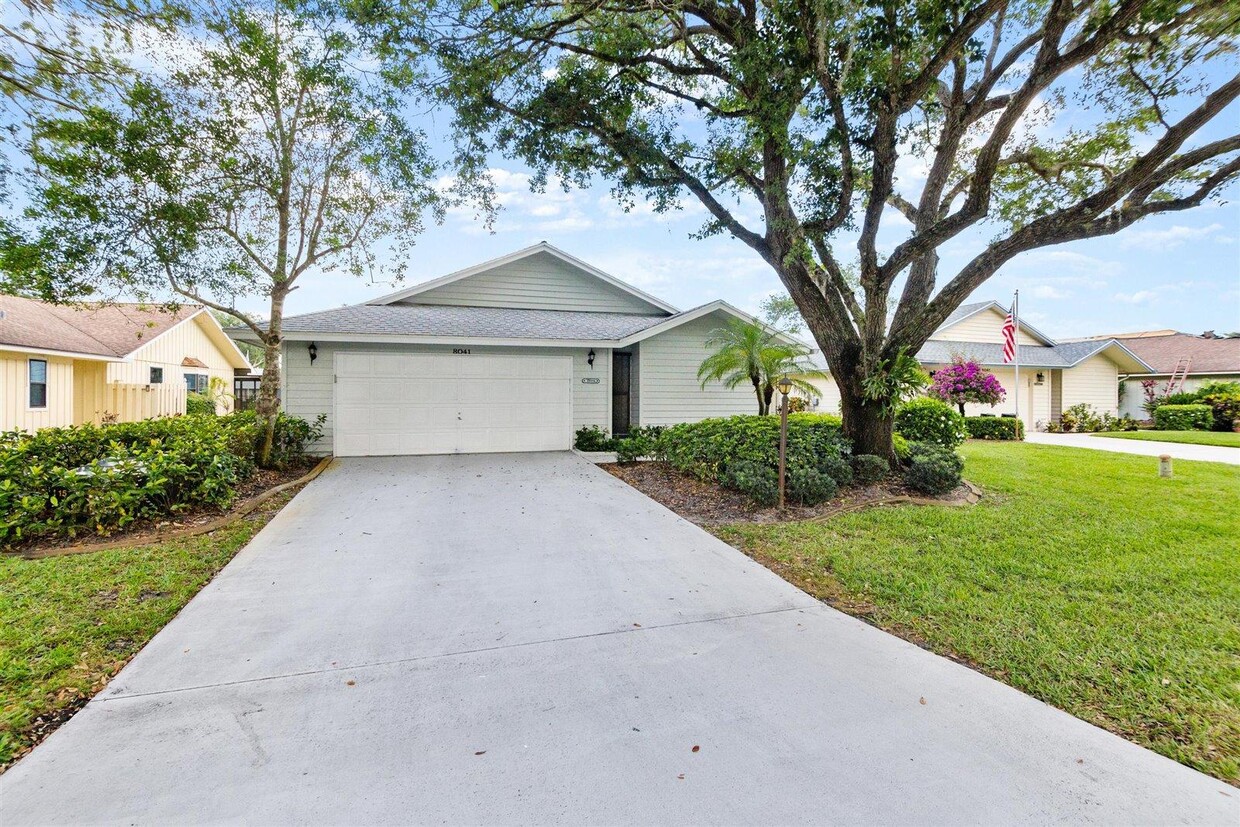 Foto principal - 8041 SE Eaglewood Way