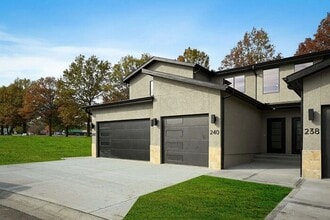 Building Photo - 224 Sumac Rd