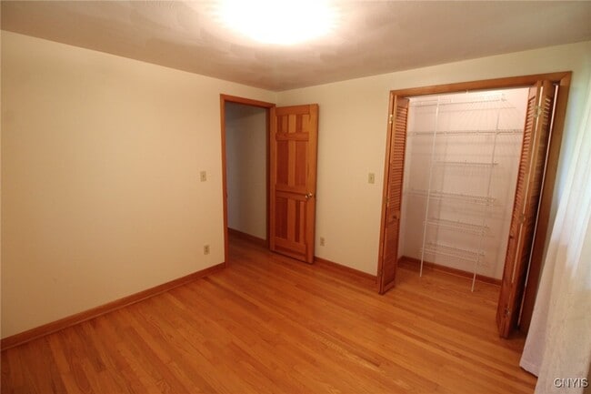Building Photo - 6363 Muskrat Bay Rd