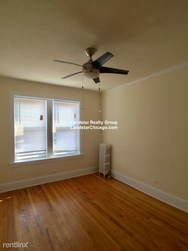 Foto del edificio - 4457 W Diversey Ave