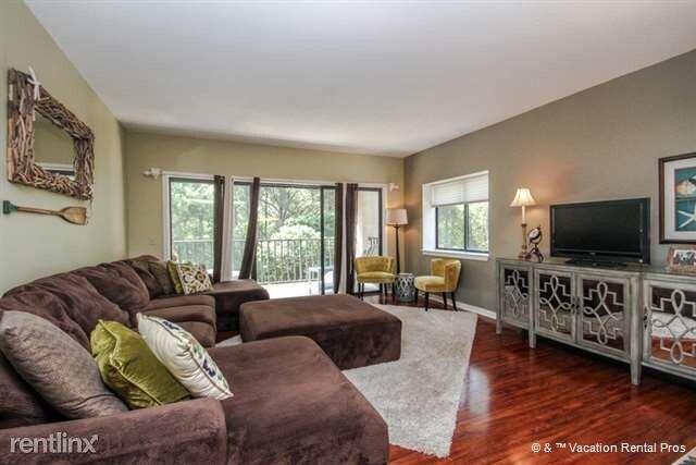 Primary Photo - 3 Wimbledon Ct