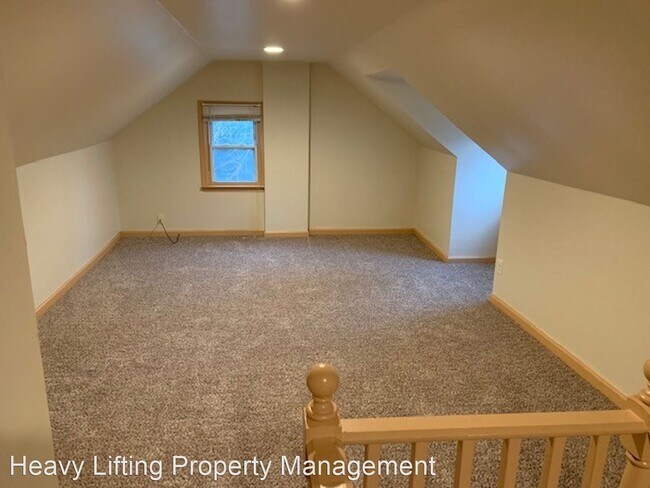 Foto del edificio - 3 br, 1 bath House - 901 Parkway Drive