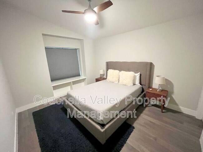 Building Photo - 39866 Newcastle Dr