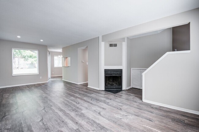 Foto del edificio - The Preserve on Allisonville Townhomes