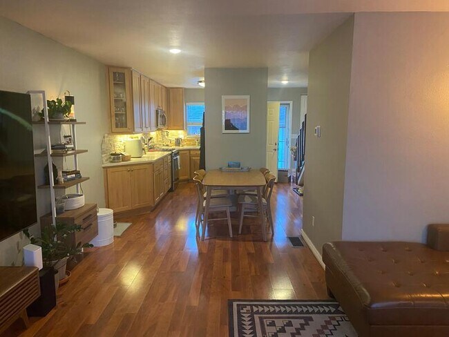 Foto del edificio - 4255 Westshore Way