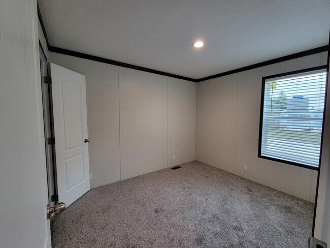 Foto del edificio - 5091 Cove Ct