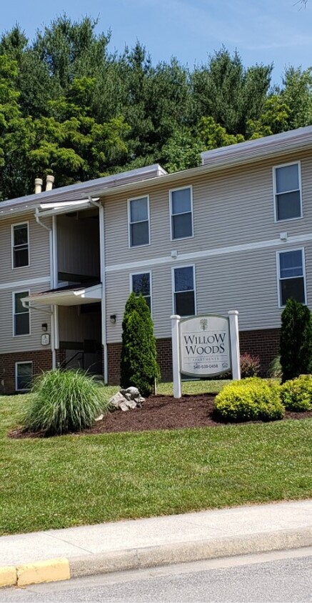 Foto principal - Willow Woods Apartments