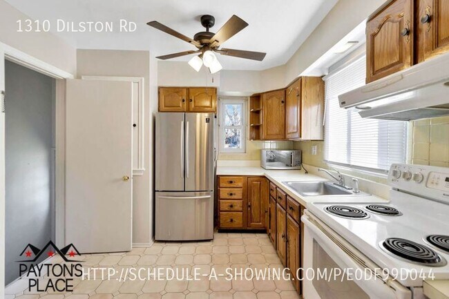 Foto del edificio - Spacious Corner Single Family Home with Pa...