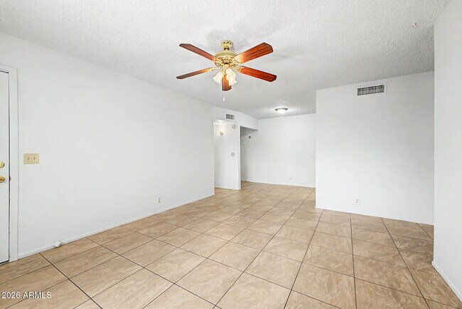 Foto del edificio - 2931 E Beck Ln