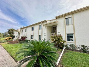 Building Photo - 208 Cypress Ct
