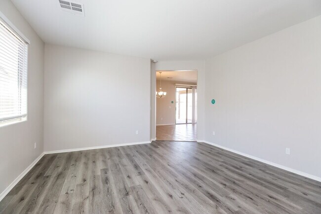 Building Photo - 2174 W Gold Dust Ave