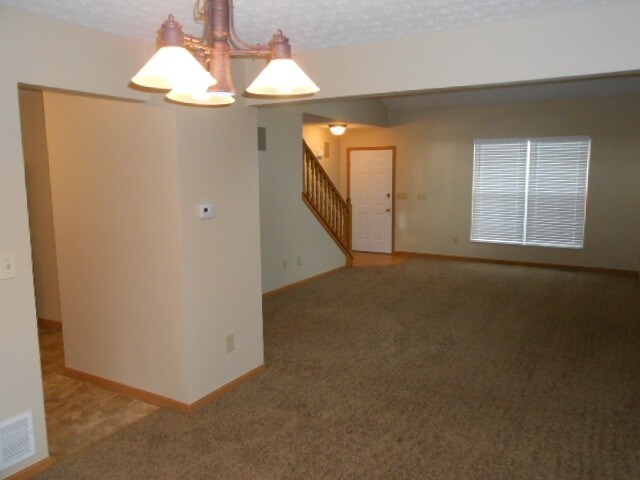 Building Photo - 6844 Collingwood Drive