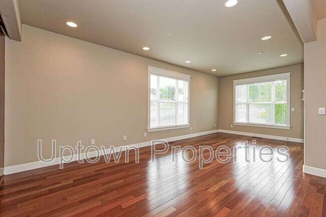 Foto del edificio - 9402SE SE Causey Ave