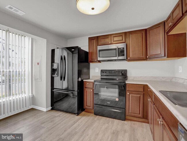 Foto del edificio - 1311 Stockett Square