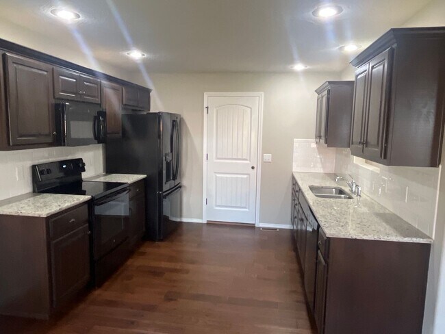 Building Photo - Sit Back, Relax. Your New home Awaits.