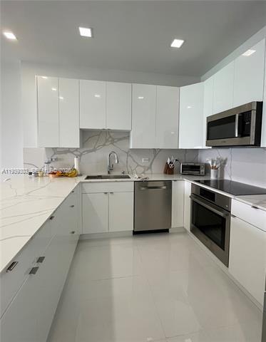 Foto del edificio - 5701 Collins Ave