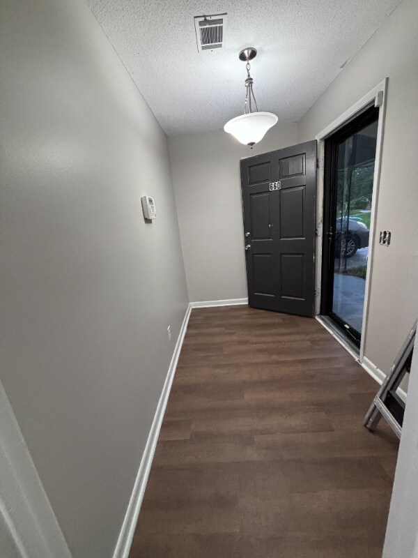 Building Photo - 660 McDowell Rd