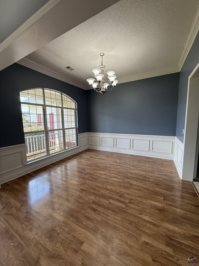 Building Photo - 106 Haven Crest