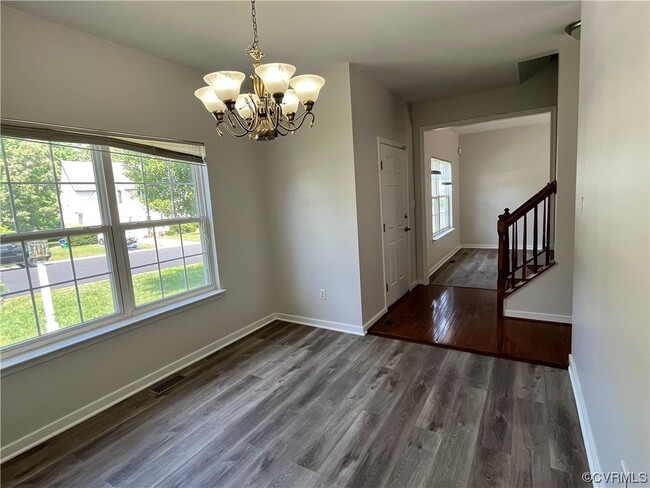 Building Photo - 2120 Pine Glen Ct