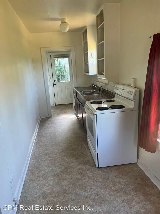 Primary Photo - 1 br, 1 bath House - 303 SW Pine Street