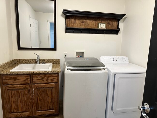 Foto del edificio - 174 Victoria Ln