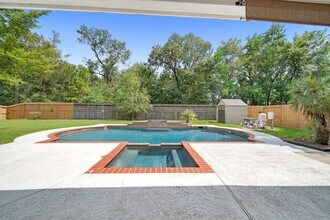 Building Photo - 135 Fairwind Trail Dr