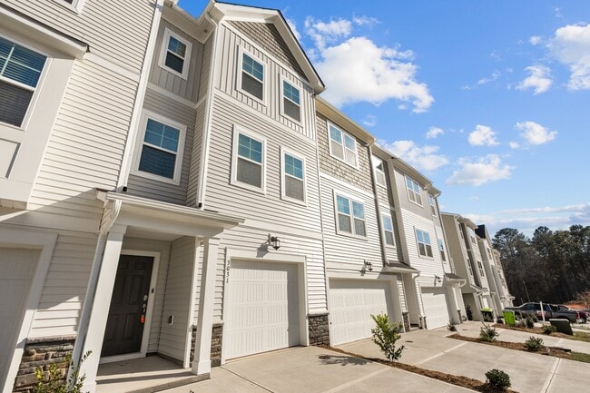 Photo - 3031 Castle Loch Ln Townhome