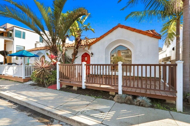 Foto del edificio - 5768 Campo Walk