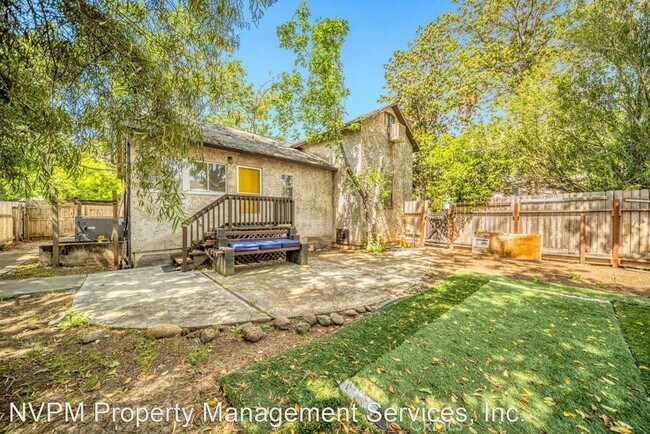 Building Photo - 3 br, 2 bath House - 1147 W. 4th Street