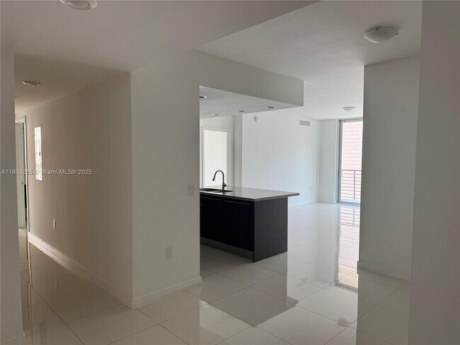 Foto del edificio - 7661 NW 107th Ave