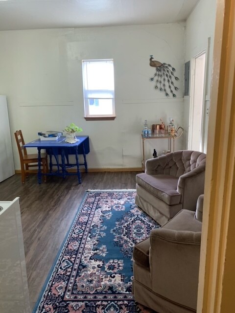 Foto principal - 523 E Burlington St