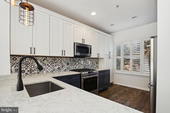 Building Photo - 2129 13th St NW