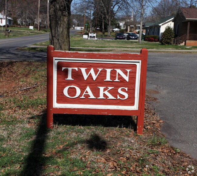 Twin Oaks Apartments Belmont, NC