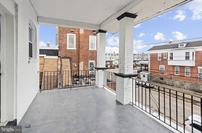 Building Photo - 6011 Catharine St