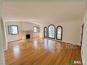 Building Photo - 848 S Detroit St