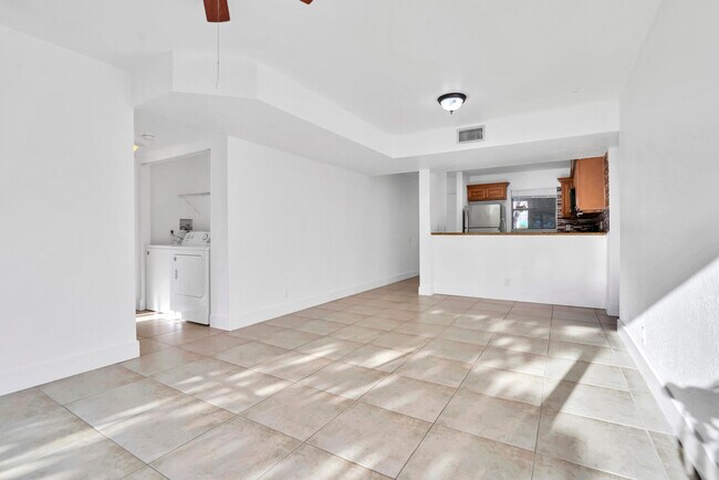 Building Photo - 1401 Windorah Way