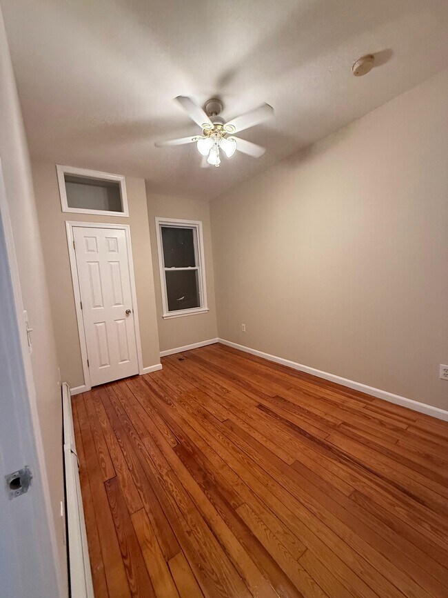 Foto del edificio - 424 Kennedy Blvd