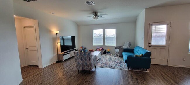 Building Photo - 106 Sophora Dr
