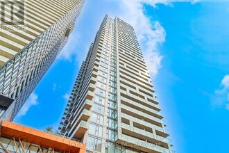 Building Photo - 50 Wellesley St E