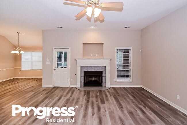 Building Photo - 10657 Lexington Dr