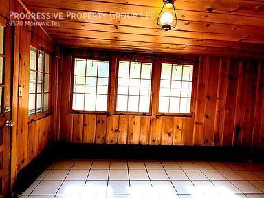 Foto del edificio - 9570 Mohawk Trail